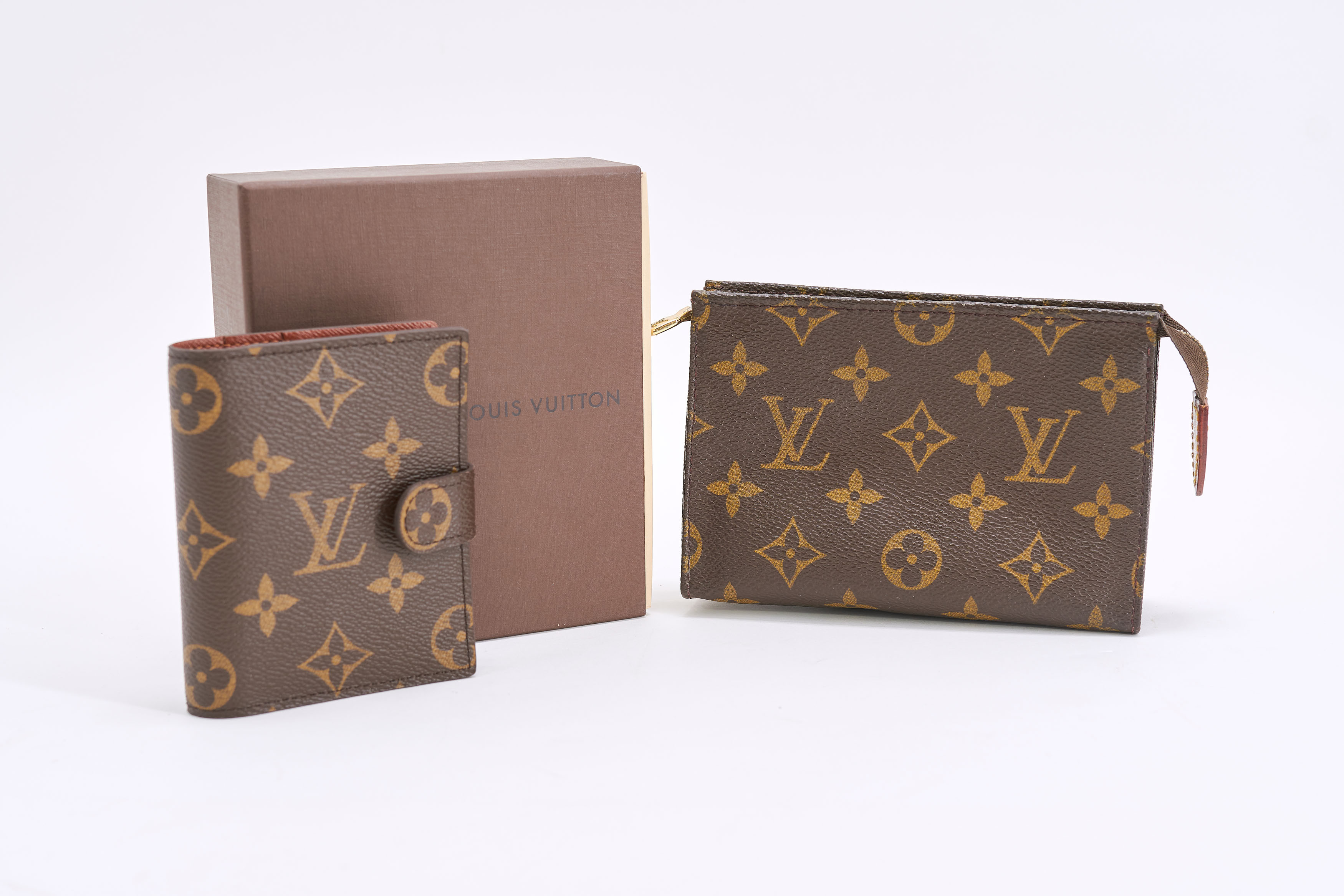 Sold at Auction: Louis Vuitton Monogram Ladies Wallet