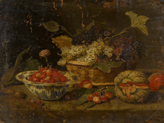 Stillleben mit einem Korb Weintrauben, einer Porzellanschüssel mit Erdbeeren und einer Melone