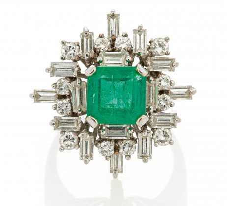 Emerald-Diamond-Ring