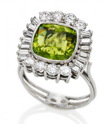 Peridot-Diamond-Ring