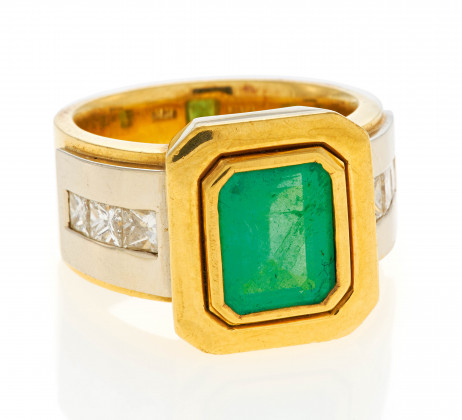 Emerald-Diamond-Ring