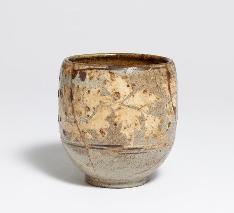 Important large teabowl (chawan) with peony flowers