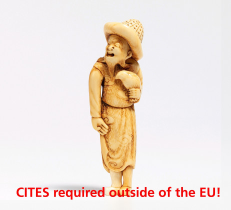 Netsuke eines Mongolen mit Sperber