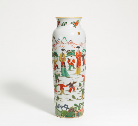 Sleeve vase with ladies and playing boys in a garden