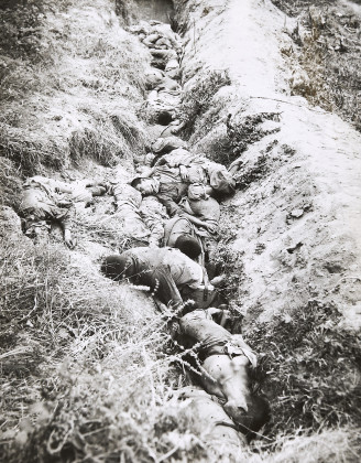 A trench full of murdered ROK prisoners (...), North Korea