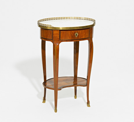 Maple wood salon table style Louis XV