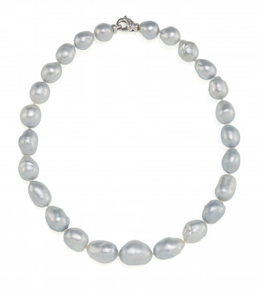 Pearl-Necklace