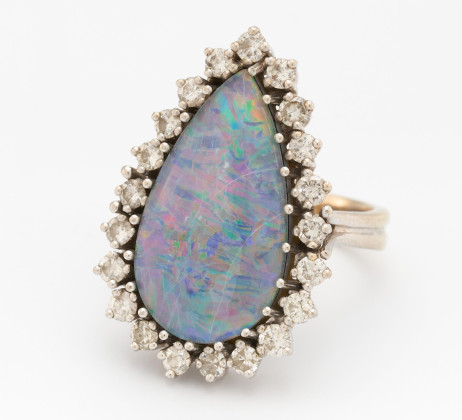 Opal-Diamant-Ring