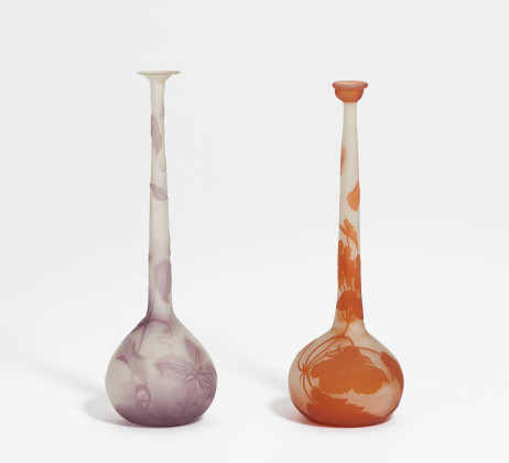 Vase mit Clematisdekor und Vase mit Ackerwinden