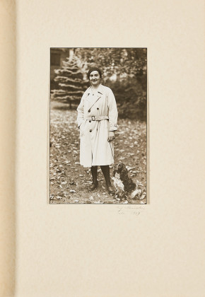 Ingeborg von Rath mit Hund