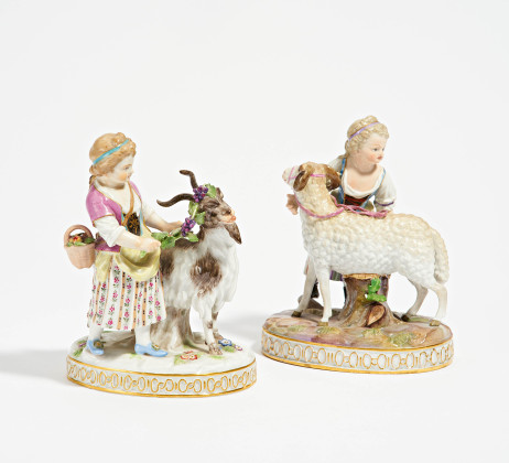 Mädchen mit Ziegenbock und Mädchen mit Schaf