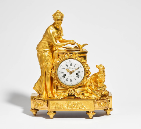 Pendulum clock with The Toilette of Venus