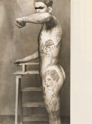 Ohne Titel (French Police Photo)