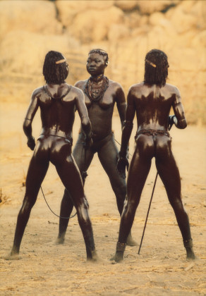 3 Tänzerinnen (Aus: Nuba)