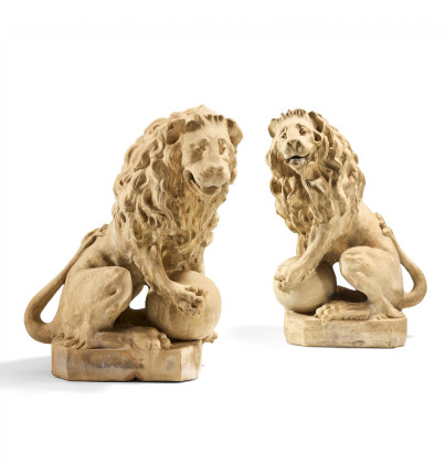 Paar außergewöhnliche Löwenfiguren