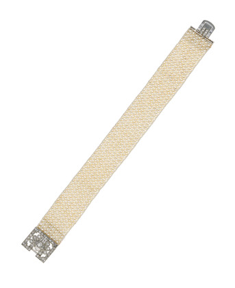 Antique pearl bracelet with diamond clasp