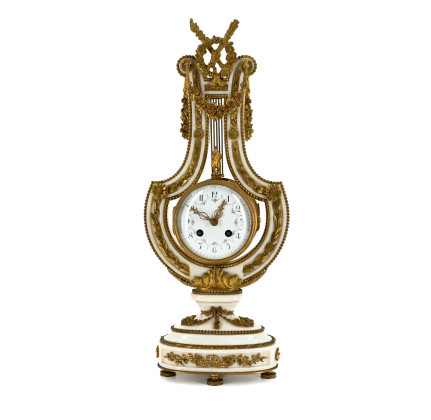 Lyre pendulum clock