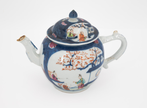 Teapot with figural scenes