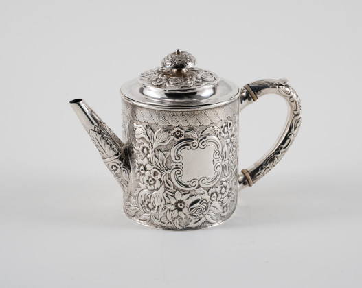 Zylindrische George IV. Teekanne mit Blumendekor