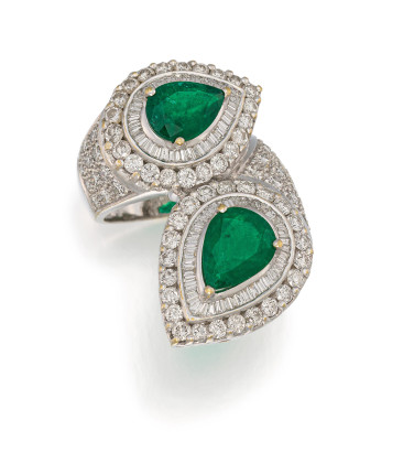 Emerald-Diamond-Ring