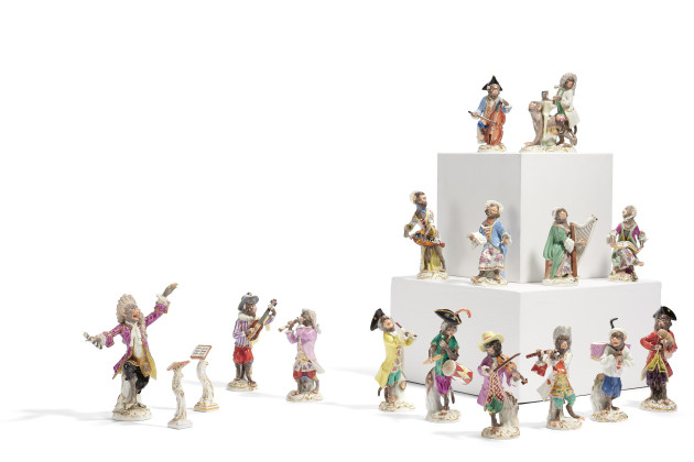 15 PORCELAIN FIGURINES FROM THE MONKEY BAND