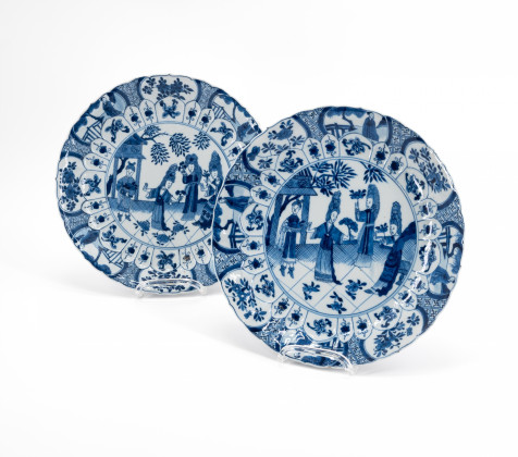 PAIR BLUE-WHITE BOWLS WITH LADIES AS ALLEGORY OF THE SMELL