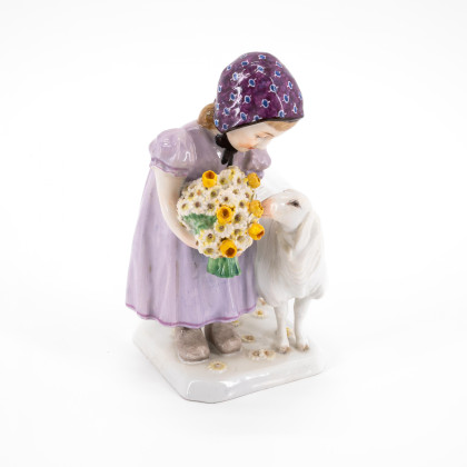 PORCELAIN FIGURINE OF A GIRL WITH FLOWER BOUQUET AND LAMB