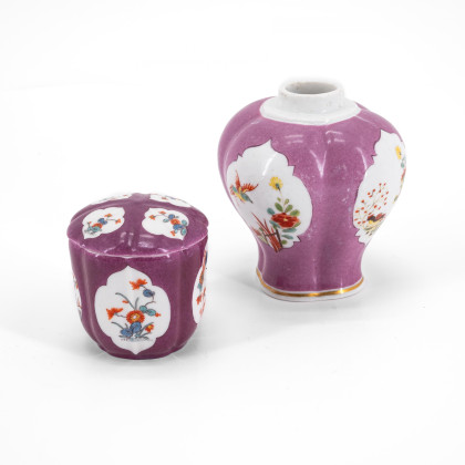 PORCELAIN TEA CADDY AND SMALL BOX WITH PURPLE GROUND AND KAKIEMON RESERVES