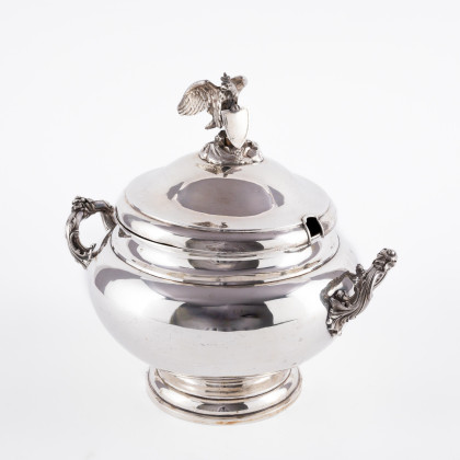 LARGE SILVER TUREEN WITH EAGEL ORNAMENTATION AND ESCUTCHEON