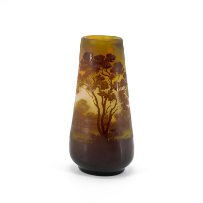 LARGE GLASS VASE WITH WETLAND LANDSCAPE