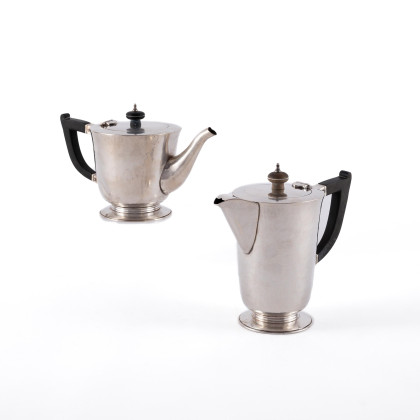 COFFEE POT AND TEA POT WITH MARTELÉ SURFACE