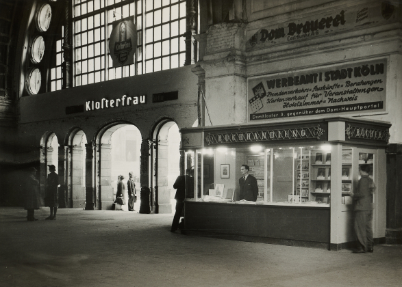 Buchhandlung im Kölner Hauptbahnhof