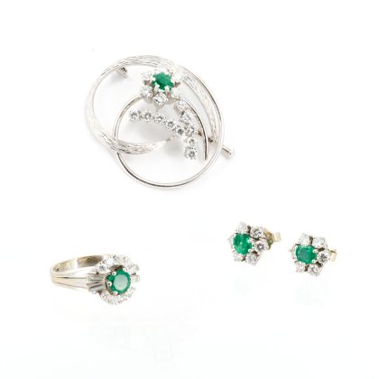 Emerald-Diamond-Set: Brooche, Ear Studs and Ring