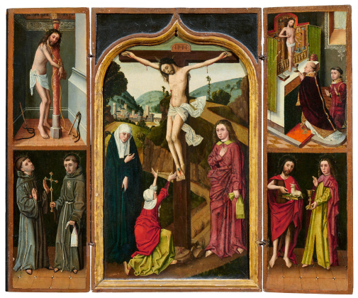 Triptychon. Auf der zentralen Tafel der gekreuzigte Christus auf Golgotha vor Landschaftshintergrund, von seiner Mutter Maria, dem Evangelisten Johannes und der Heiligen Maria Magdalena