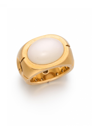 MOONSTONE-RING