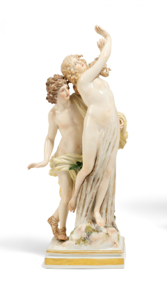 PORCELAIN FIGURINE OF APOLLO AND DAPHNE