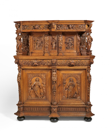 MUSEUM OAKWOOD CABINET WITH EVANGELISTS