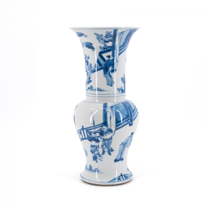 PORCELAIN BALUSTER-SHAPED PORCELAIN VASE WITH FIGURATIVE SCENES