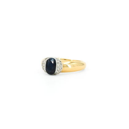 SAPPHIRE-DIAMOND-RING