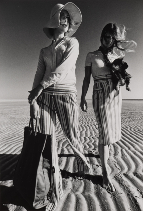 "Sue und Francoise am Strand von St. Peter Ording"