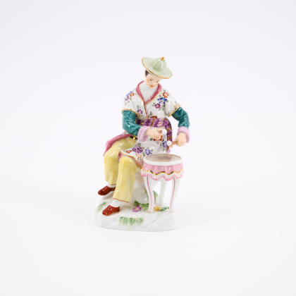 PORCELAIN FIGURINE JAPANESE MAN WITH KETTLEDRUM
