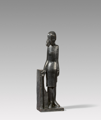 Femme à l'architecture