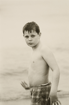 Boy in a plaid bathing suit, Coney Island, N.Y., 1958 (Aus: Coney Island, N.Y., 1956-62)