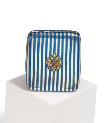 Zigarettenetui mit Streifendekor