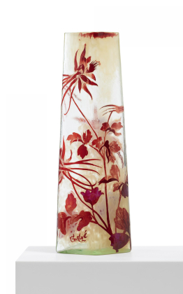 Vase mit Akelei