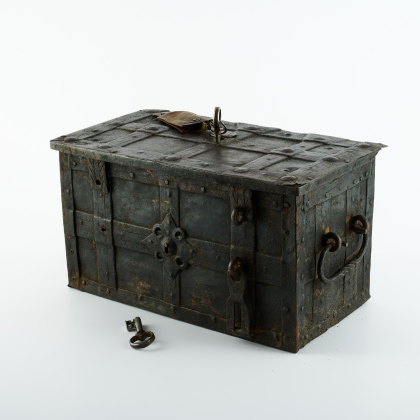 IRON CASKET WITH CROSS BANDS