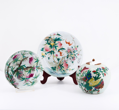 Flache Schüssel und Schale Famille Rose "Nine peaches"