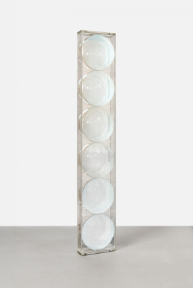 Stele mit 6 Doppellinsen