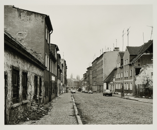 Schöningerstraße (mit Ruine), Magdeburg 1991